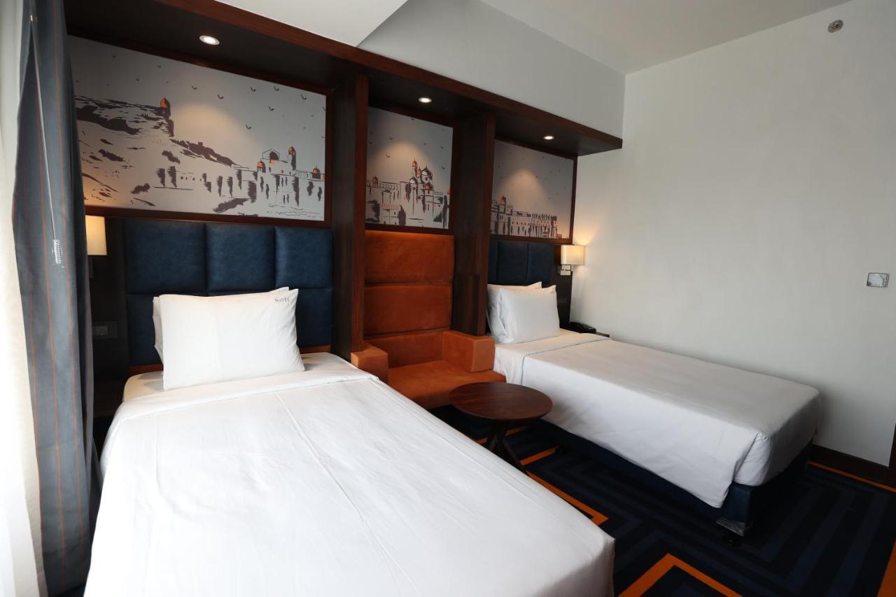 Holiday Inn Express & Suites Jaipur Gopalpura Экстерьер фото