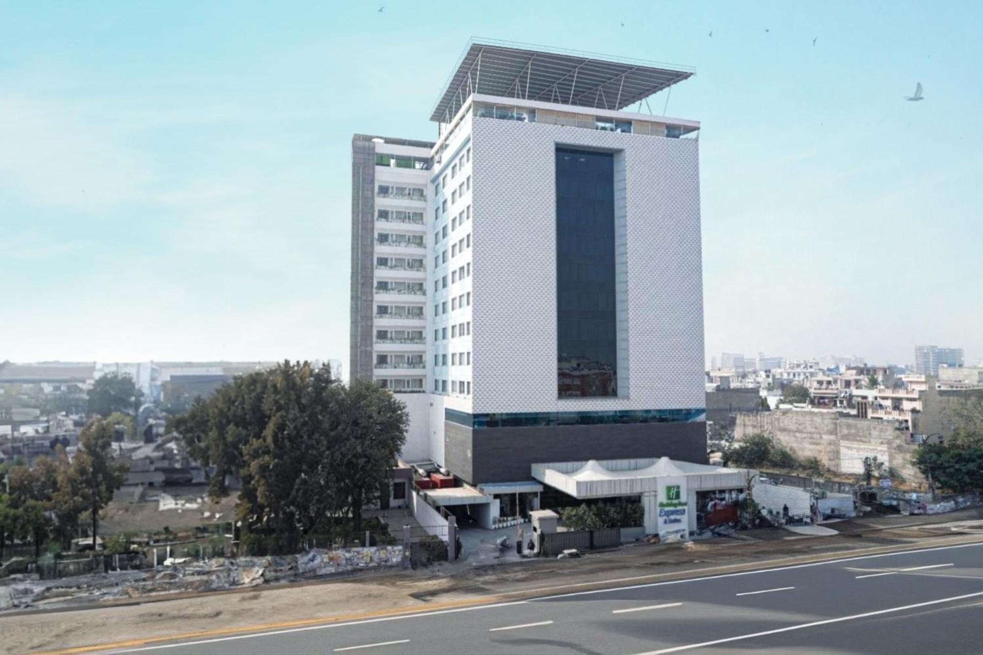 Holiday Inn Express & Suites Jaipur Gopalpura Экстерьер фото