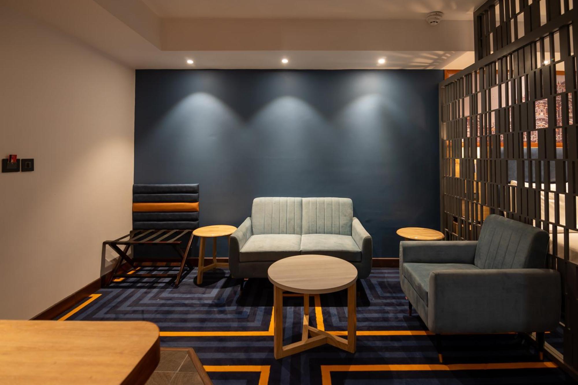 Holiday Inn Express & Suites Jaipur Gopalpura Экстерьер фото