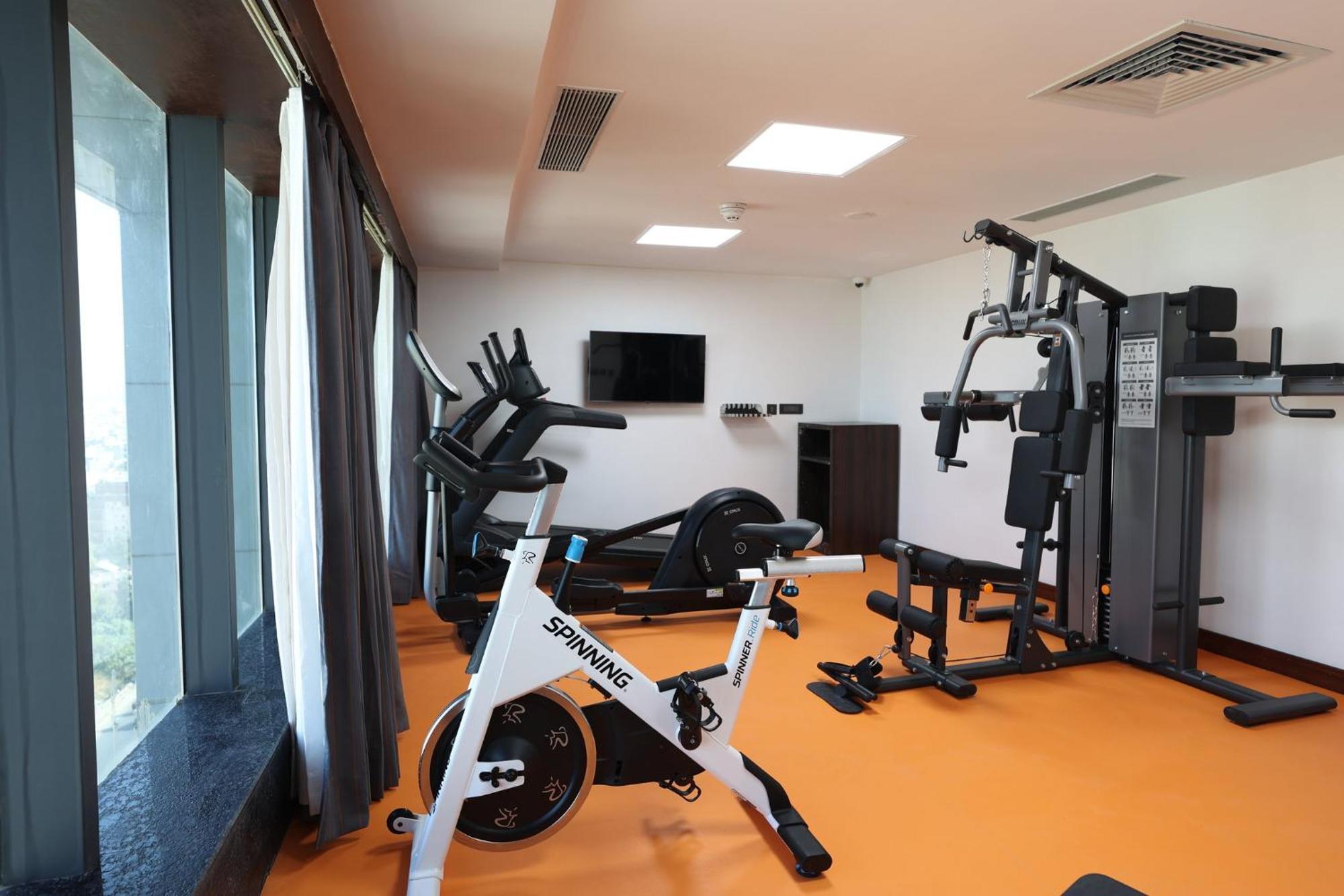 Holiday Inn Express & Suites Jaipur Gopalpura Экстерьер фото