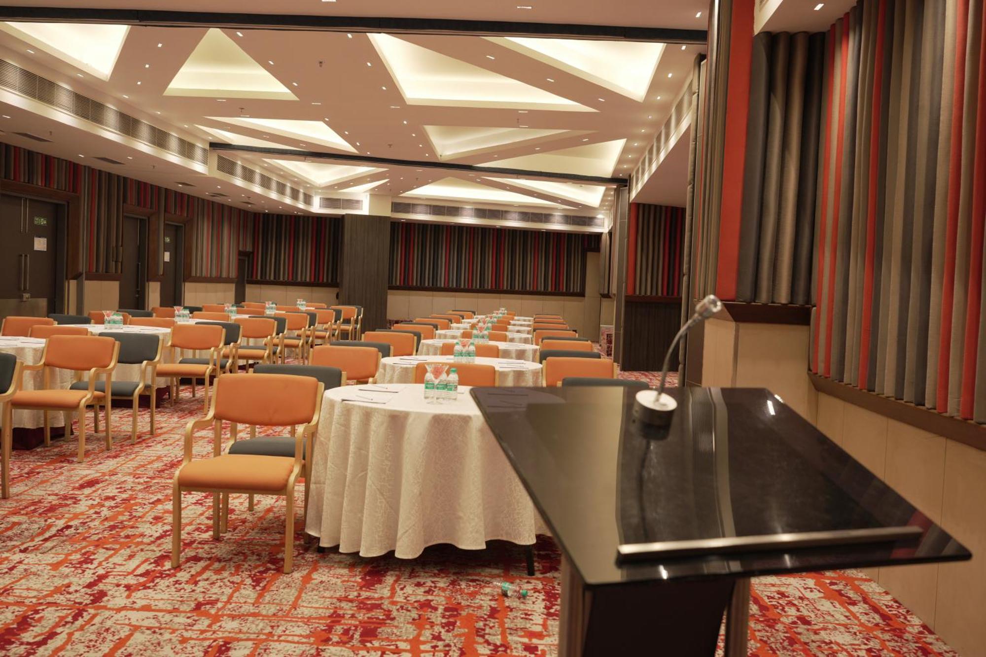 Holiday Inn Express & Suites Jaipur Gopalpura Экстерьер фото