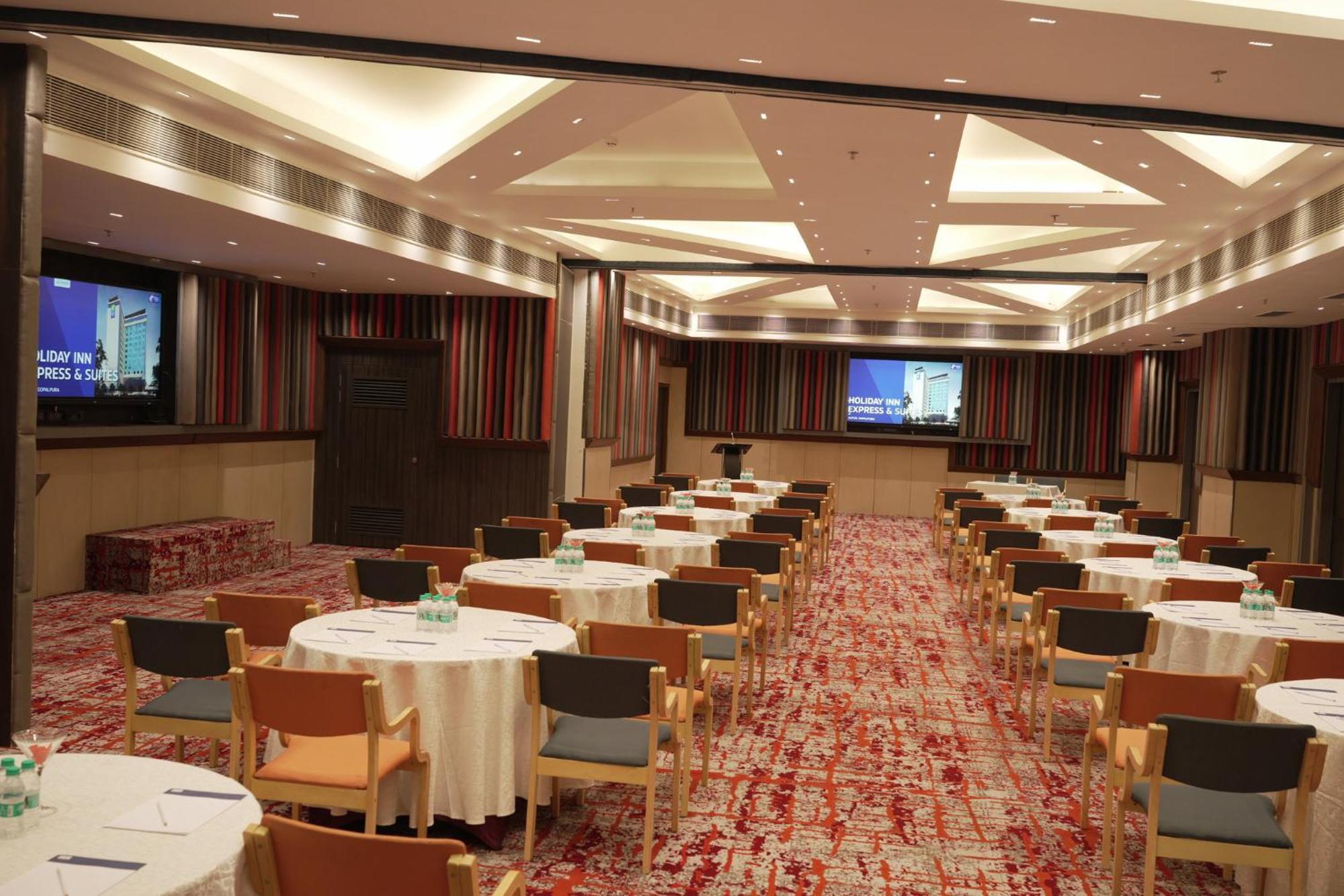 Holiday Inn Express & Suites Jaipur Gopalpura Экстерьер фото